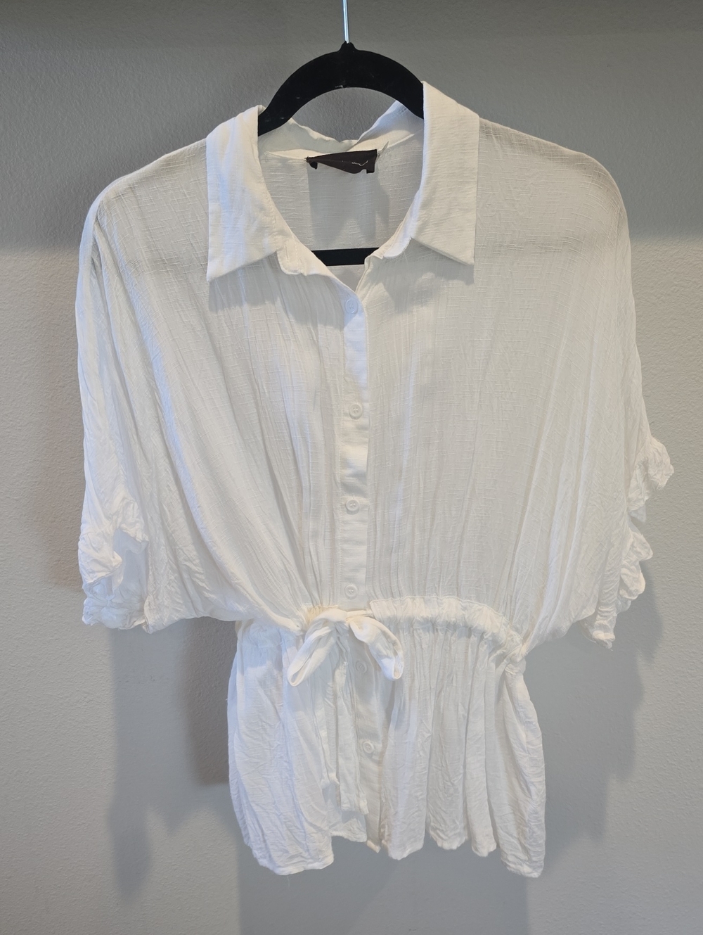 Mustard Seed White Button-Front Tie-Waist Blouse, Medium